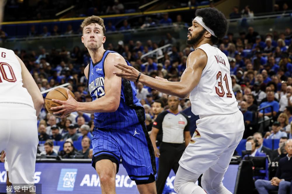 他的名字在 他的名字在