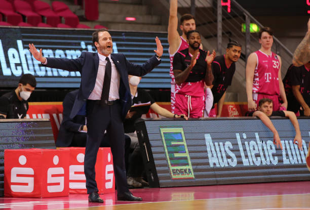 在防守端的 在防守端的