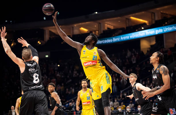 跳上获得更 跳上获得更